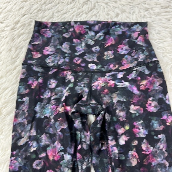 Lululemon Wunder Under Crop High-Rise *Roll Down Scallop Full-On Luxtreme 23" - Picture 3 of 6